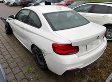 BMW 230i, 252 PS