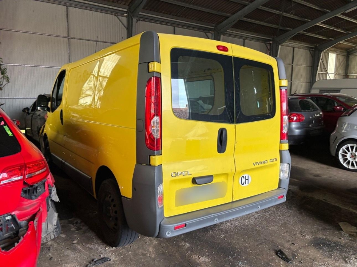 OPEL Vivaro 2.5 CDTI 2.7t L1H1, 114 PS