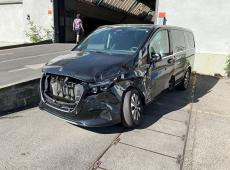 Mercedes Benz V-KLASSE ID 442001