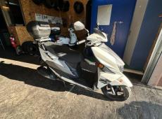 Suzuki Avenis (870 km)