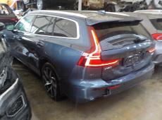VOLVO V60 T6 AWD Momentum, 310 PS
