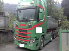 Fliegel SDSS01 ID 447521