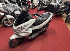 Honda PCX 125 (13937 km)