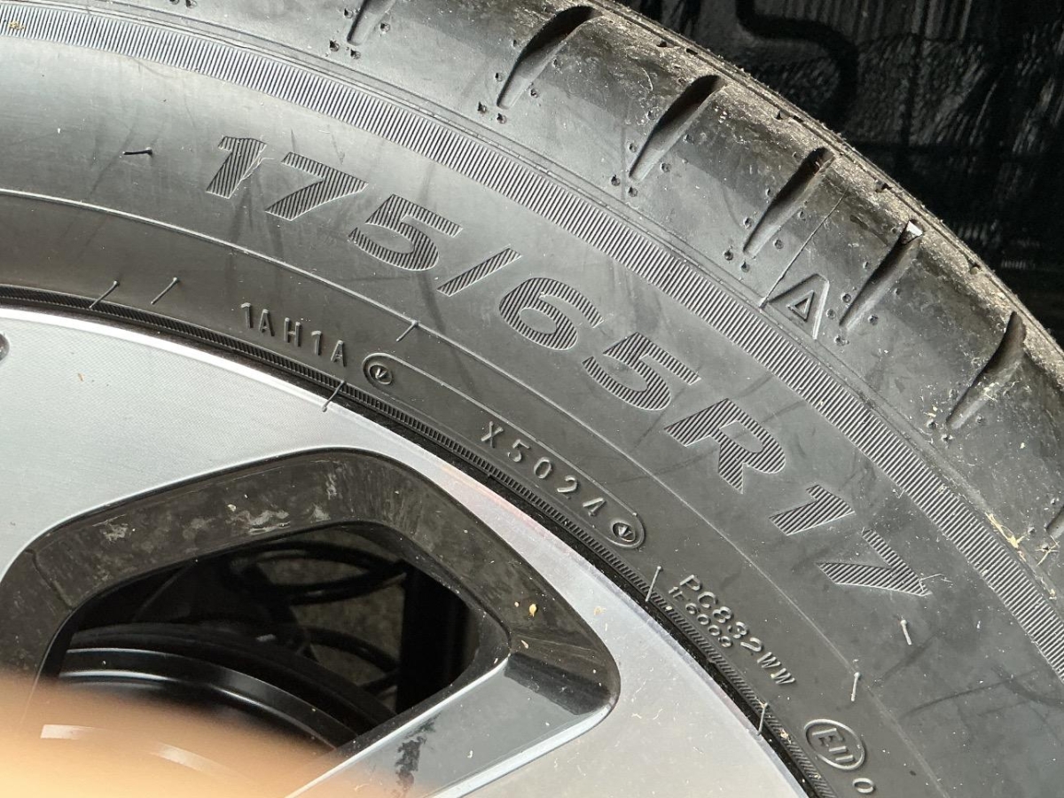 T12