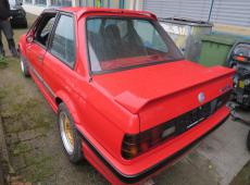 BMW 318iS, 136 PS
