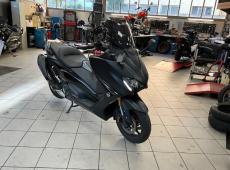 YAMAHA T-MAX XP 560 (33924 km)