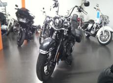 HARLEY-DAVIDSON FLHC ID 451584