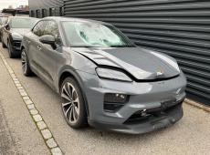 Porsche Macan Electric (12961 km)