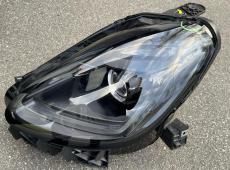 2 Frontscheinwerfer und Kamera zu Maserati Grecale