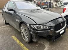 JAGUAR XE 25t 2.0 Portfolio Automatic, 241 PS