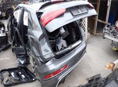 AUDI RS Q3 2.5 TFSI quattro S-tronic, 340 PS