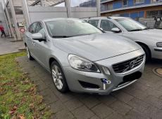 VOLVO V60 D6 AWD Hybrid Summum, 215 PS