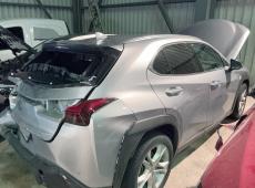 LEXUS UX 250h E-Four F Line, 152 PS