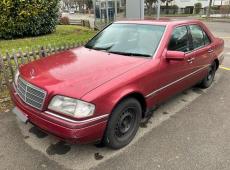 Mercedes-Benz C220 (230986 km)