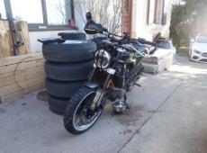 Husqvarna SVARTPILEN 401 (8229 km)