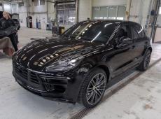 Porsche Macan Turbo ID 462772