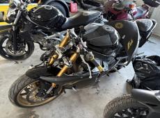 Yamaha YZF-R1 YZF-R1 ID 463426