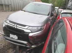 MITSUBISHI OUTLANDER PHEV DI.S-E 4WD ID 464421