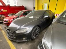 Tesla Model S (106668 km)