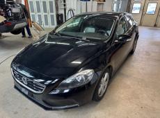 VOLVO V40 T4 Kinetic, 180 PS