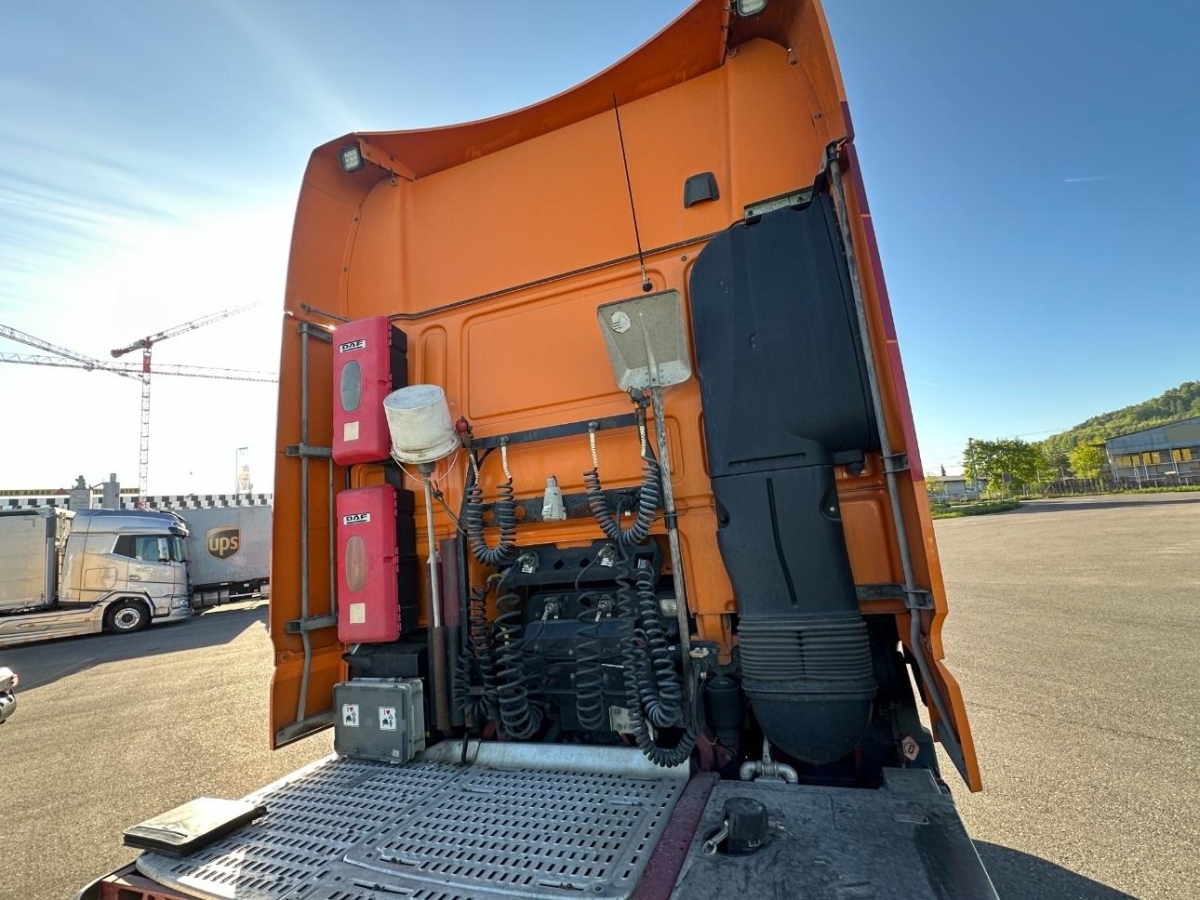 T18