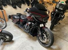 Harley-Davidson FLHXSE 1977 CVO Street (20014 km)
