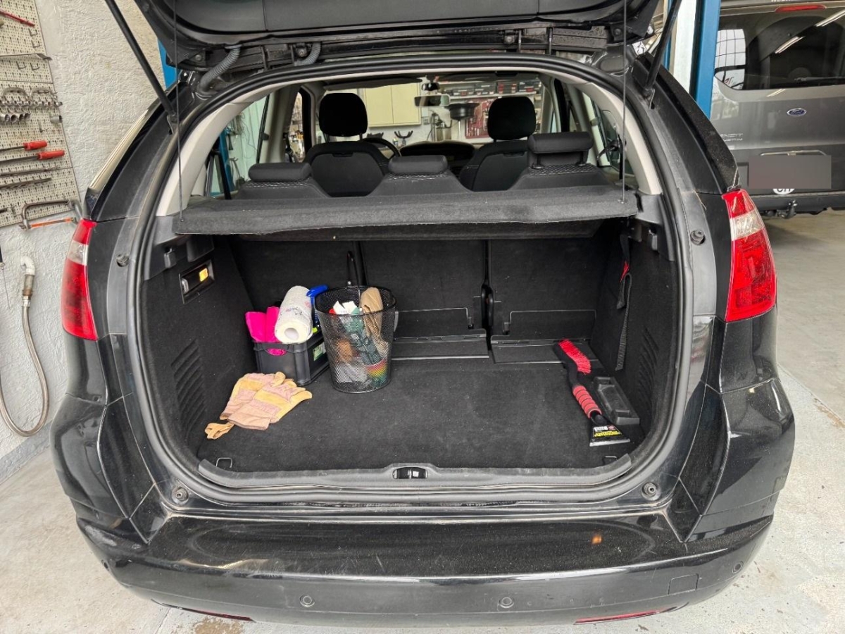 T12