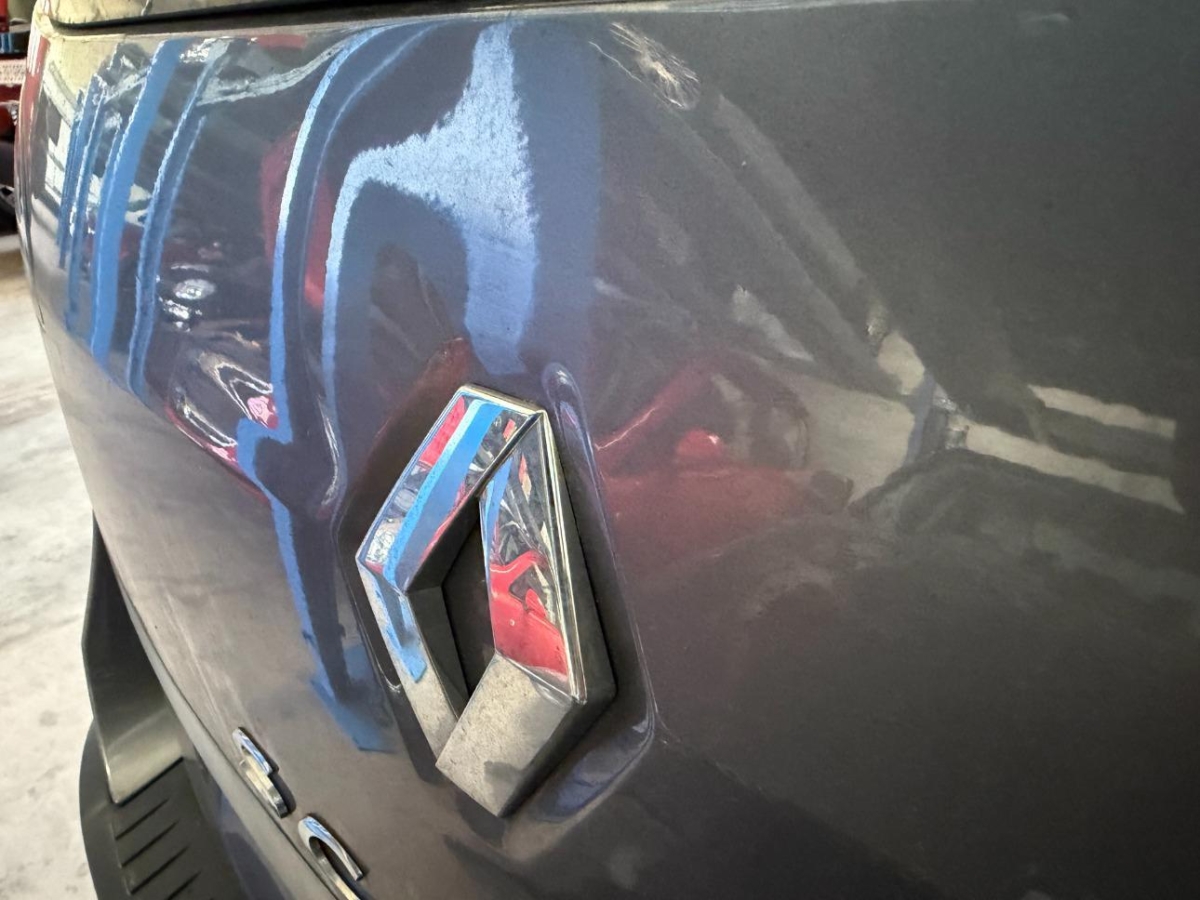 T18