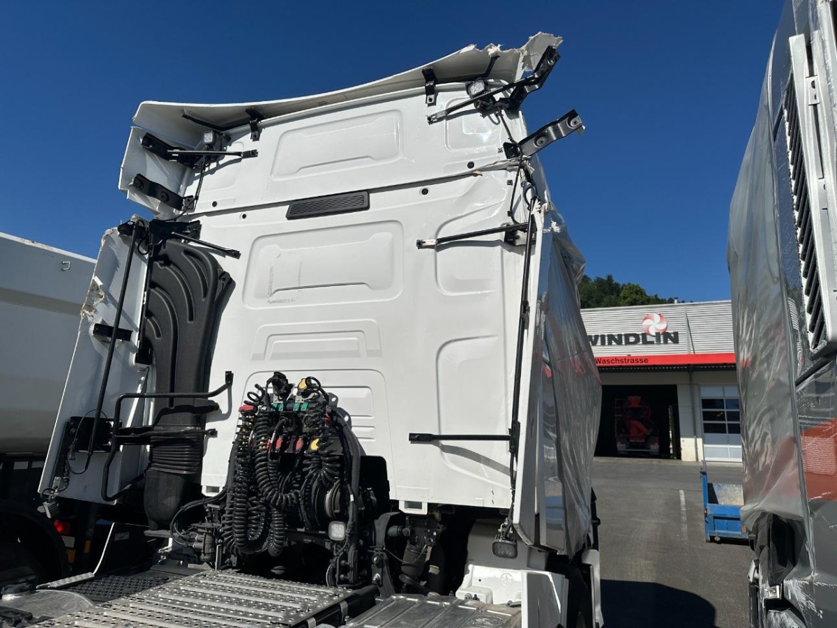 T10
