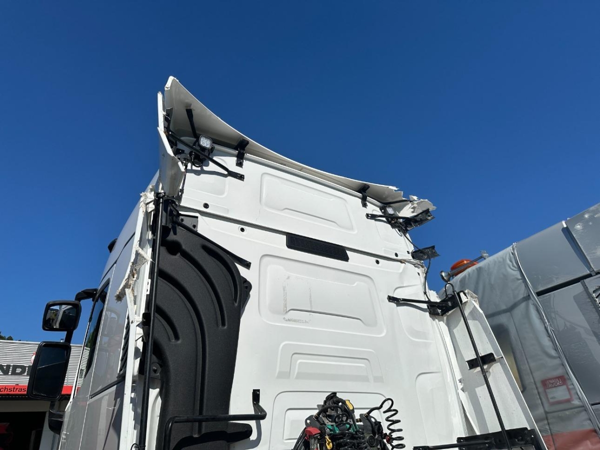 T11