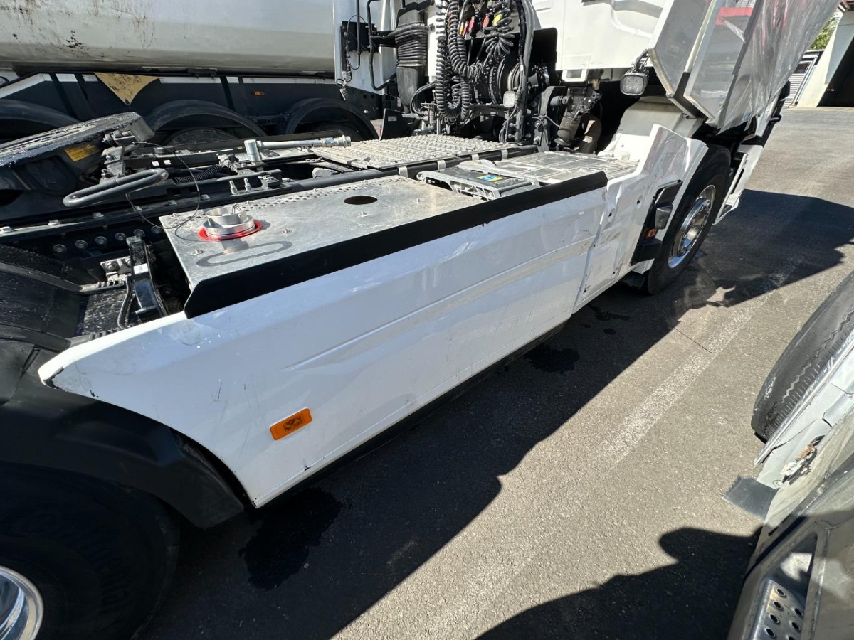 T18
