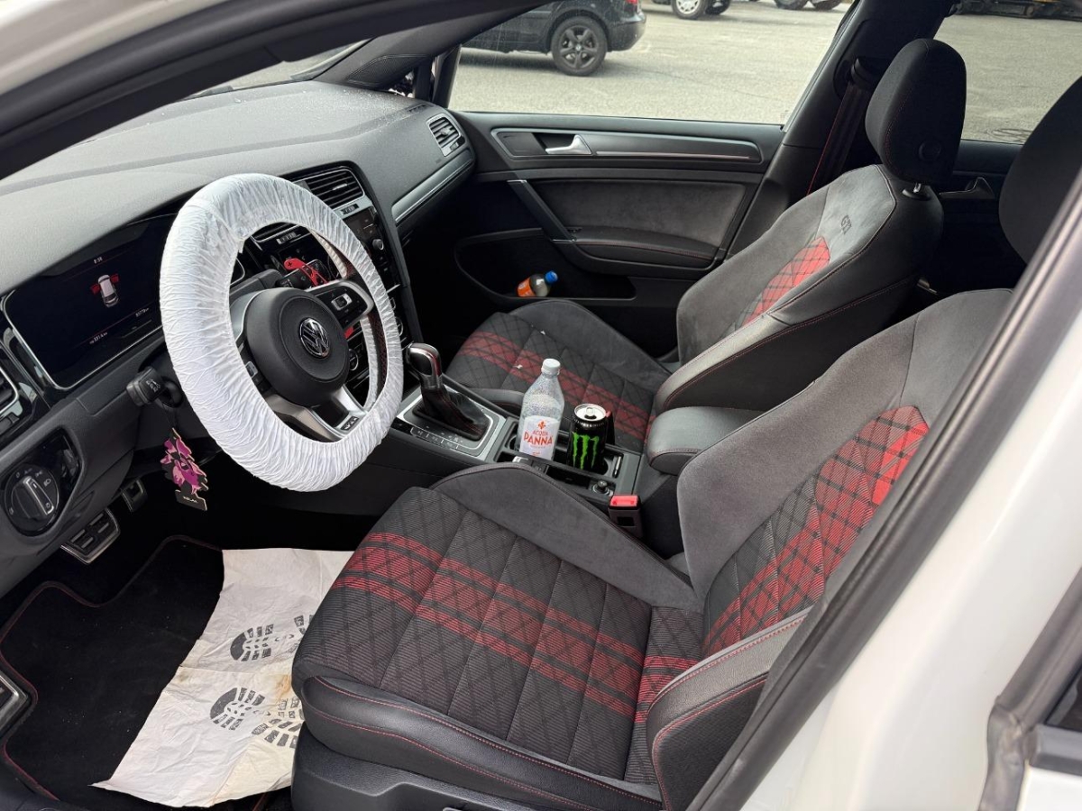 T8