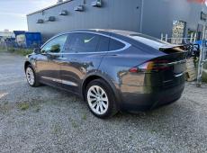 Tesla Model X 75D , 525 PS