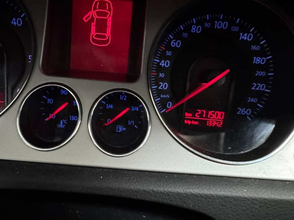 T8