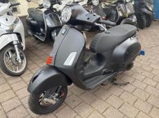Piaggio Vespa 300 i.e.GTS Super (2221 km)