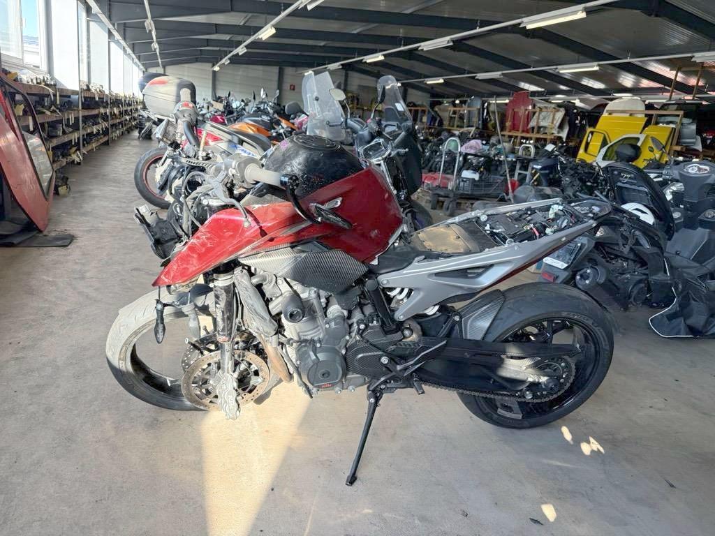 T6