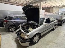 Mercedes-Benz C-Klasse W202 C 220, 150 PS