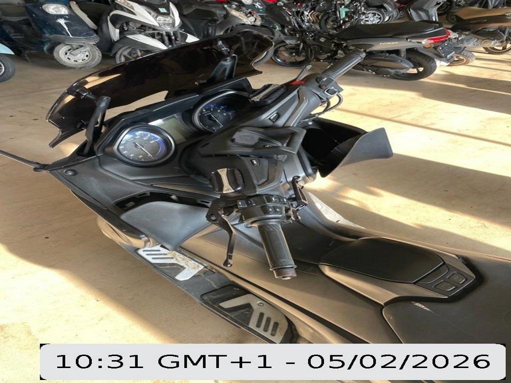 T12