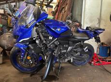 YAMAHA YZF-R7 0.7, 73 PS