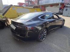 Tesla Model S 85 D Performance (171950 km)