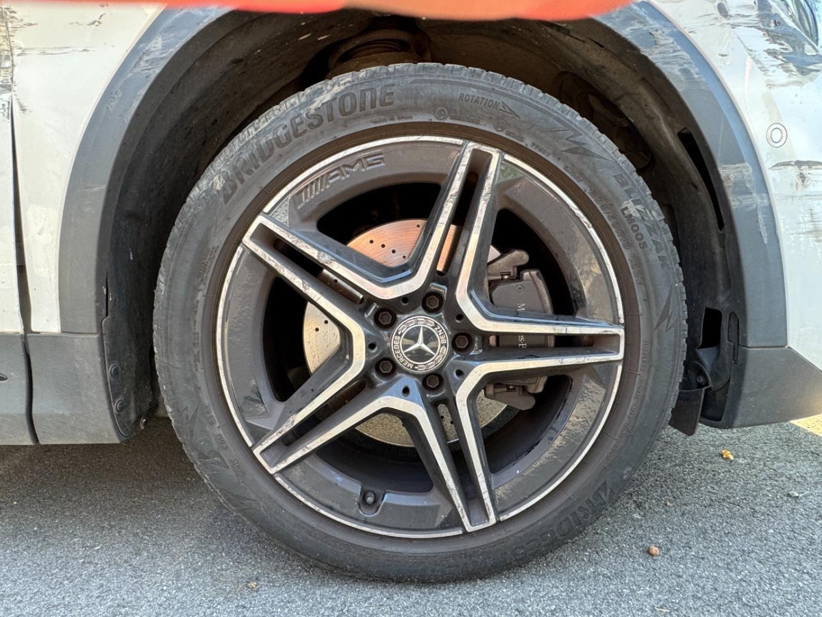 T18