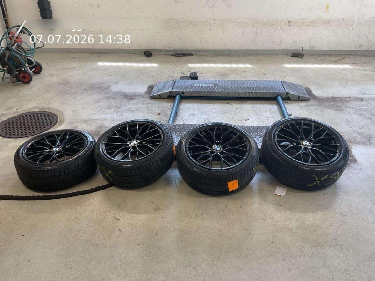 T12