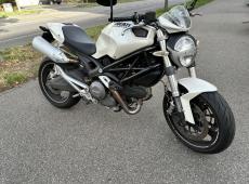 Ducati Monster 696 ID 477273