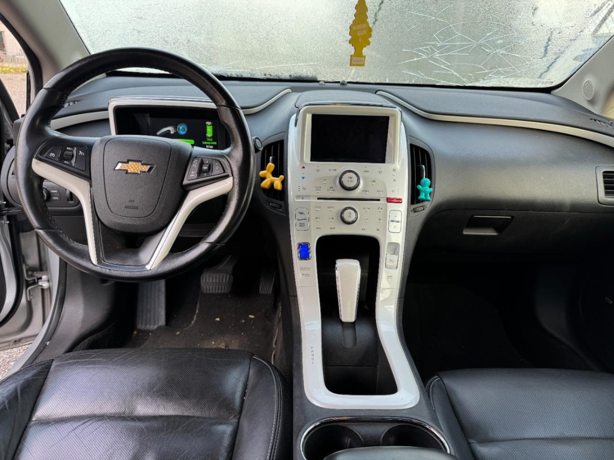 T9