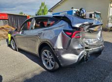Tesla Model Y Long Range D, 514 PS