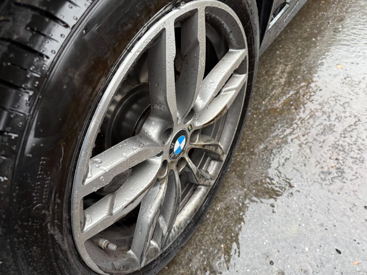 T18