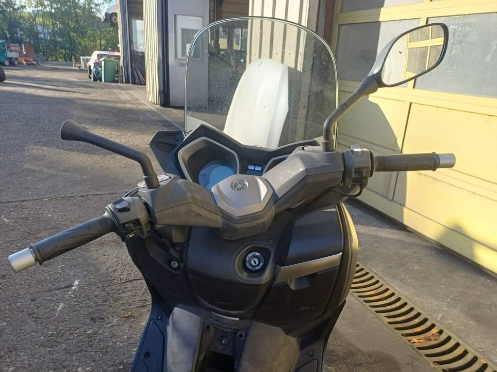 T9