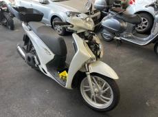 Honda SH (1 km)