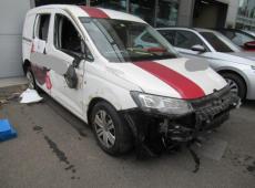 VW Caddy fourg. (100000 km)