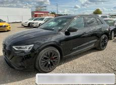 AUDI Q8 e-tron   Black Ed qu, 340 PS